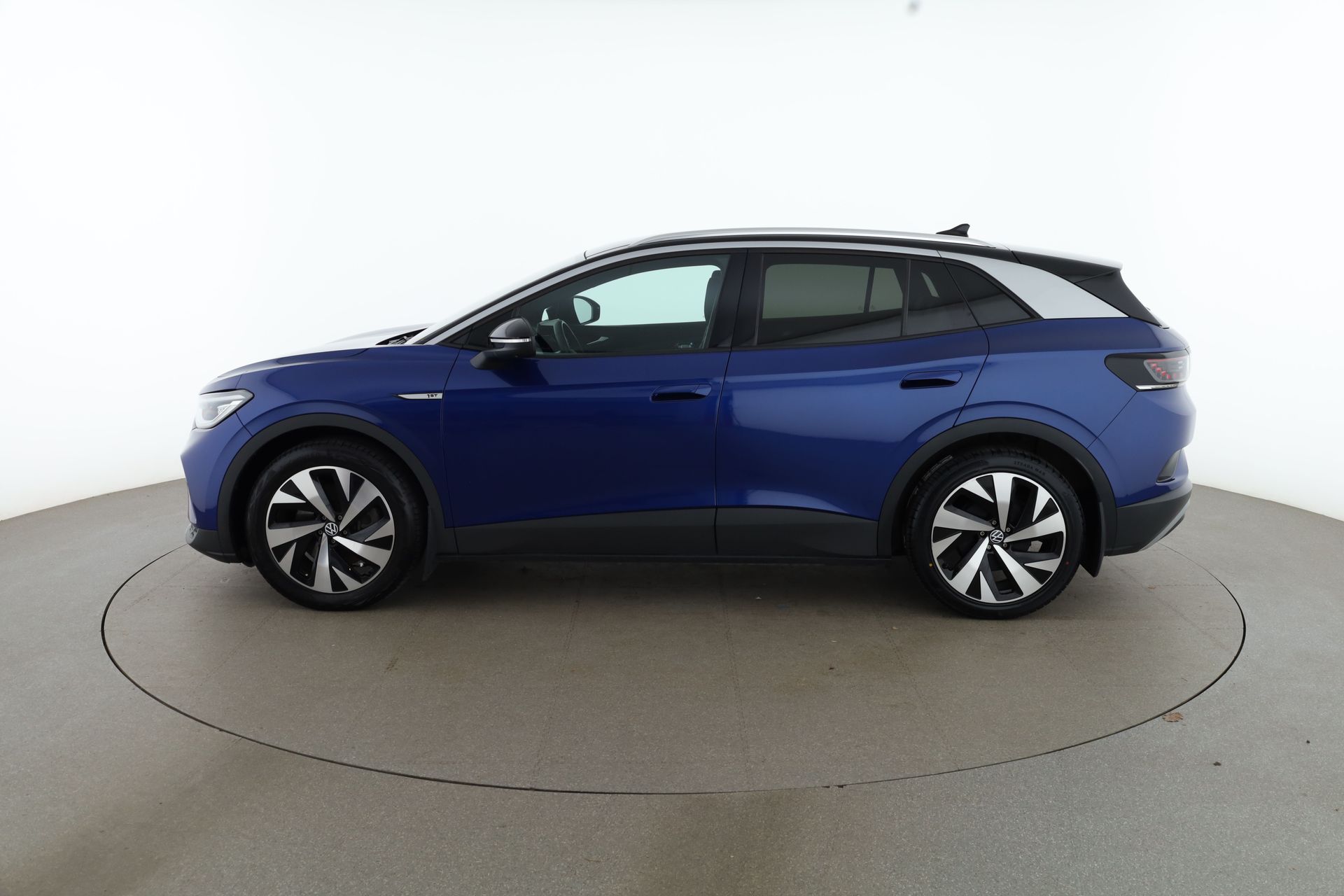 Volkswagen ID.4 Pro Performance 2021, photo 2/10
