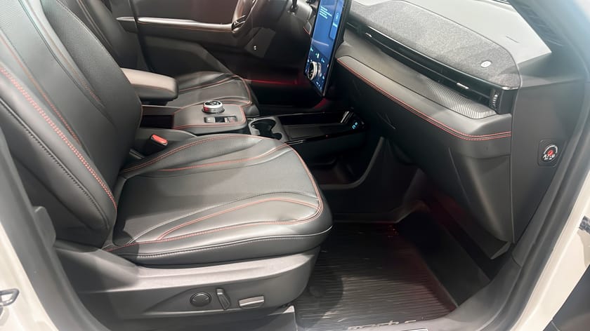 Bild 3 av Ford Mustang Mach-E Standard Range AWD Teknikpaket