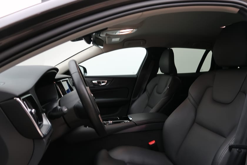 Bild 4 av Volvo V60 T6 Plus Dark