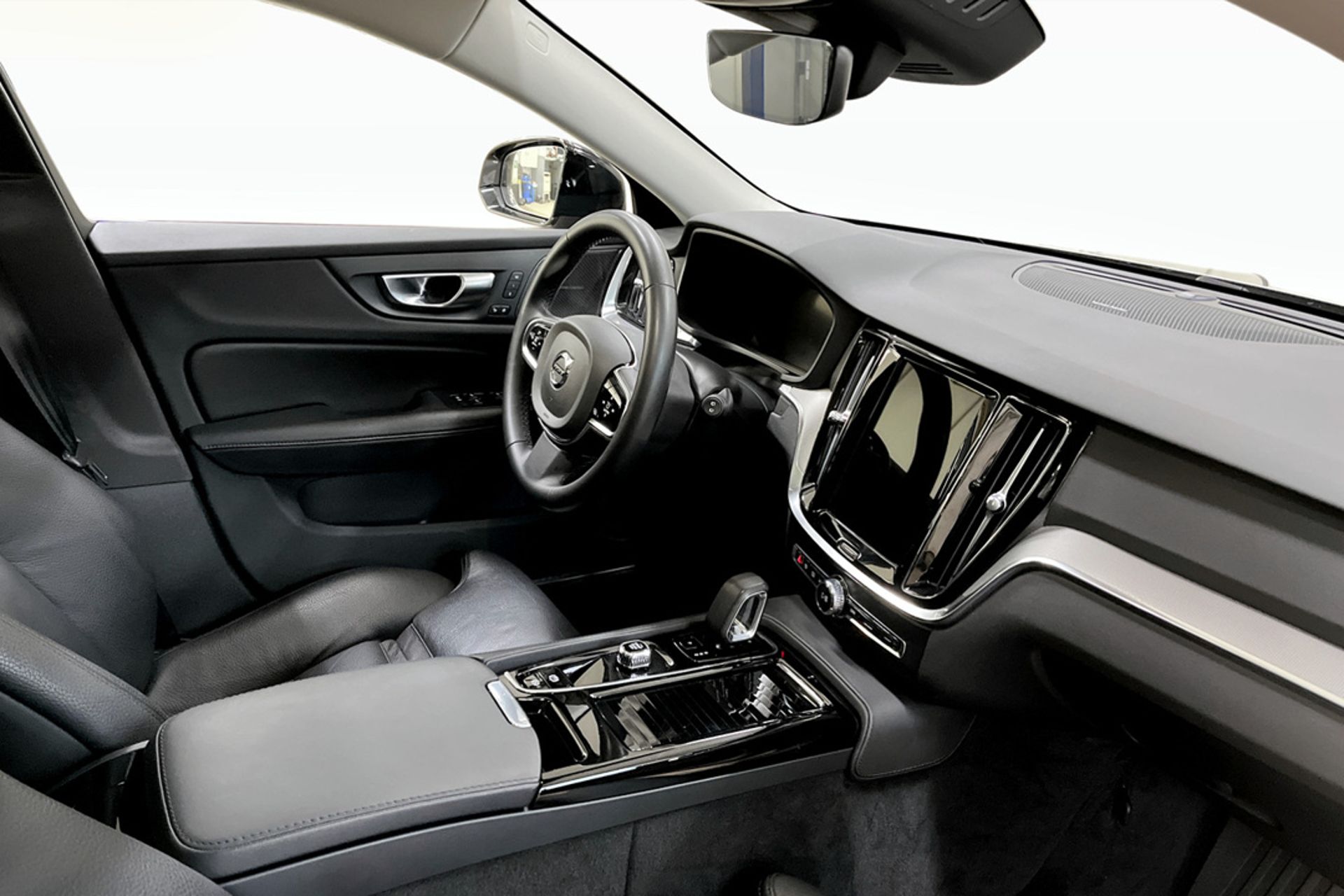 Volvo V60 Recharge T6 AWD 2024, bild 4/10