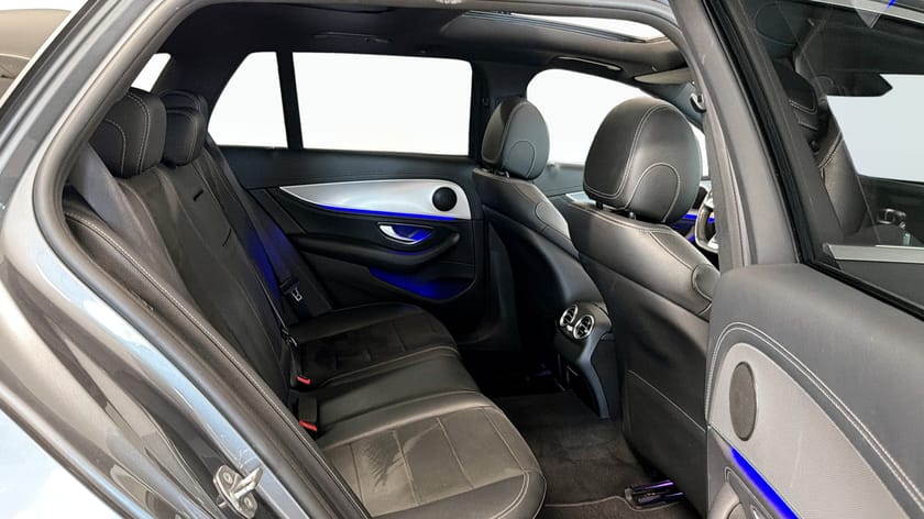 Bild 5 av Mercedes-Benz E 220 T d 4MATIC