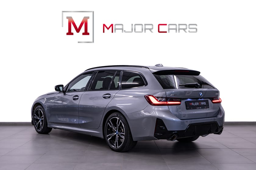 Bild 4 av BMW 330e xDrive Touring M Sport MOMS H/K DAP Wide Skyscraper Grey 292hk