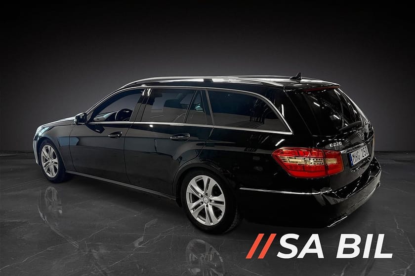 Bild 4 av Mercedes-Benz E 220 T CDI BE BlueEFFICIENCY 7G-Tronic Plus Avantgarde 7sit