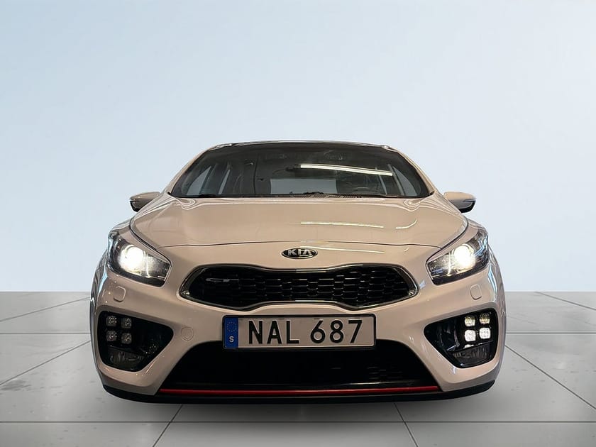 Bild 2 av Kia cee'd GT 1.6 Dragkrok/Pano/Kamera/S&V-hjul/Rattvärme