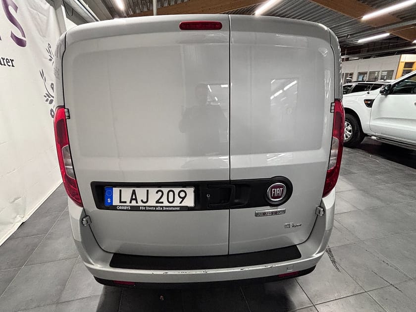 Bild 4 av Fiat Doblò Van Cargo 1,3  MJT 90Hk 3-sits Farthållare Nybes