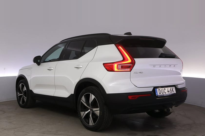 Bild 4 av Volvo XC40 Recharge T5 R-Design 360 H/K Pano Drag AdapFarth