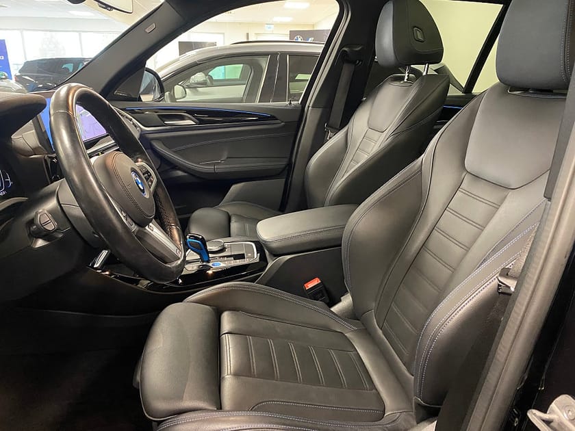 Bild 4 av BMW iX3 M-sport 4,95% ränta Adaptiv Farthållare HUD H/K Keyless