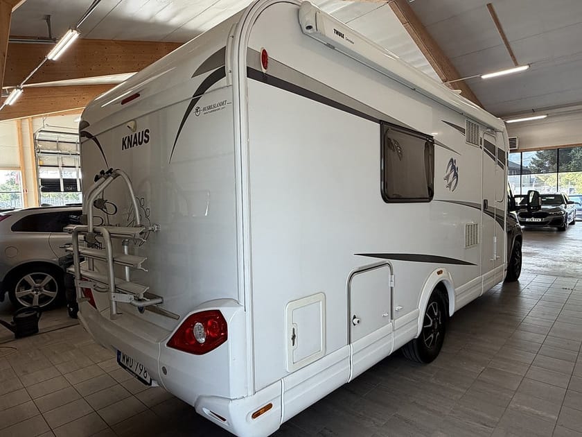 Bild 4 av Knaus Campervan Fiat Sky 700 TI Fukttestad U.A / Låga Långbäddar / 1900 Mil / 1 Ägare
