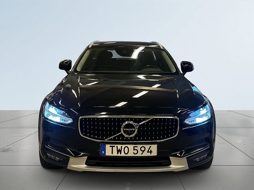 Bild 2 av Volvo V90 Cross Country D5 AWD Advanced 360-Kamera/Navi/Drag/Elstol/SoV-Däck