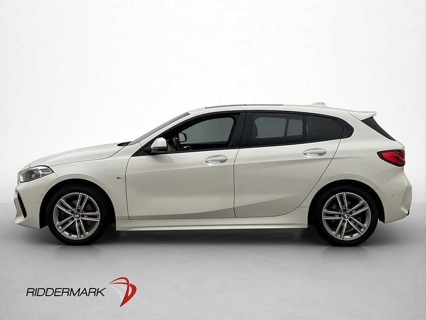 Bild 4 av BMW 118i 136hk M-Sport Panorama Navi Kamera Carplay MOMS