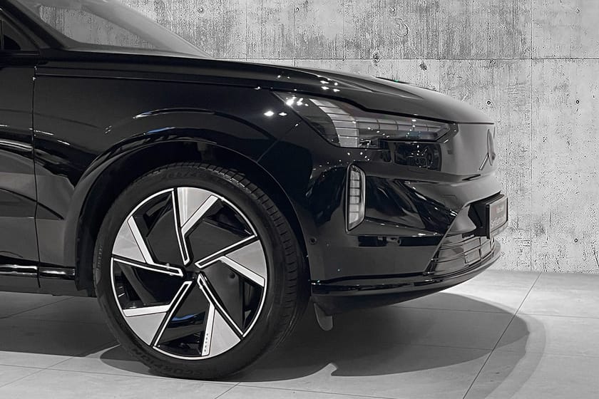Bilde 2 av Volvo EX90 Twin Motor Performance 7-seater Ultra KROK|22"|BOSE|PILOT.ASSIST|7s