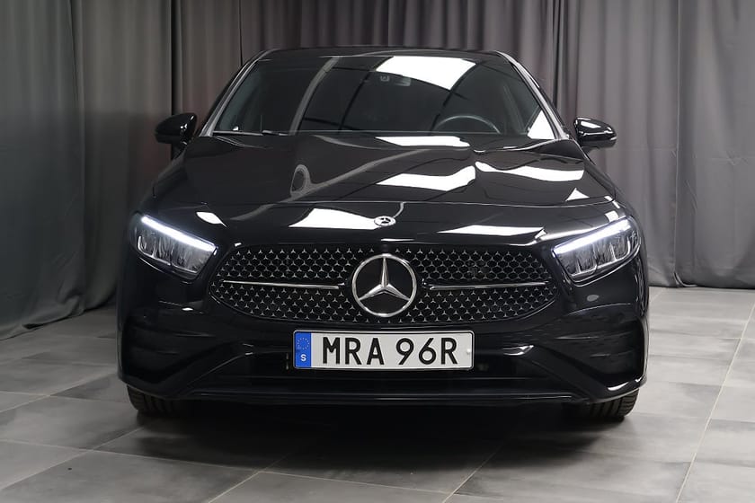 Bild 3 av Mercedes-Benz A 250 e AMG Line Advanced Plus Vinterpaket Rattvärme Nigh