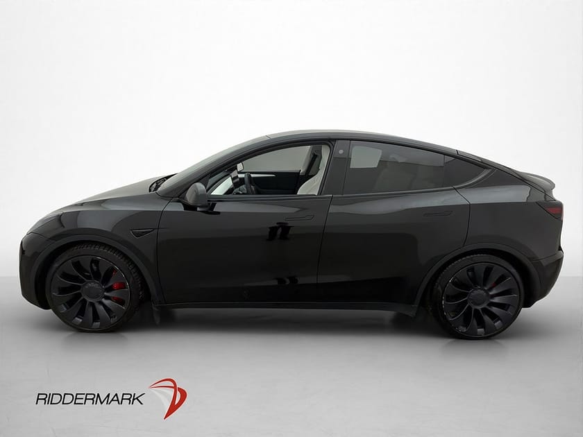 Bild 5 av Tesla Model Y Performance Ljus Interiör Dragkrok MOMS