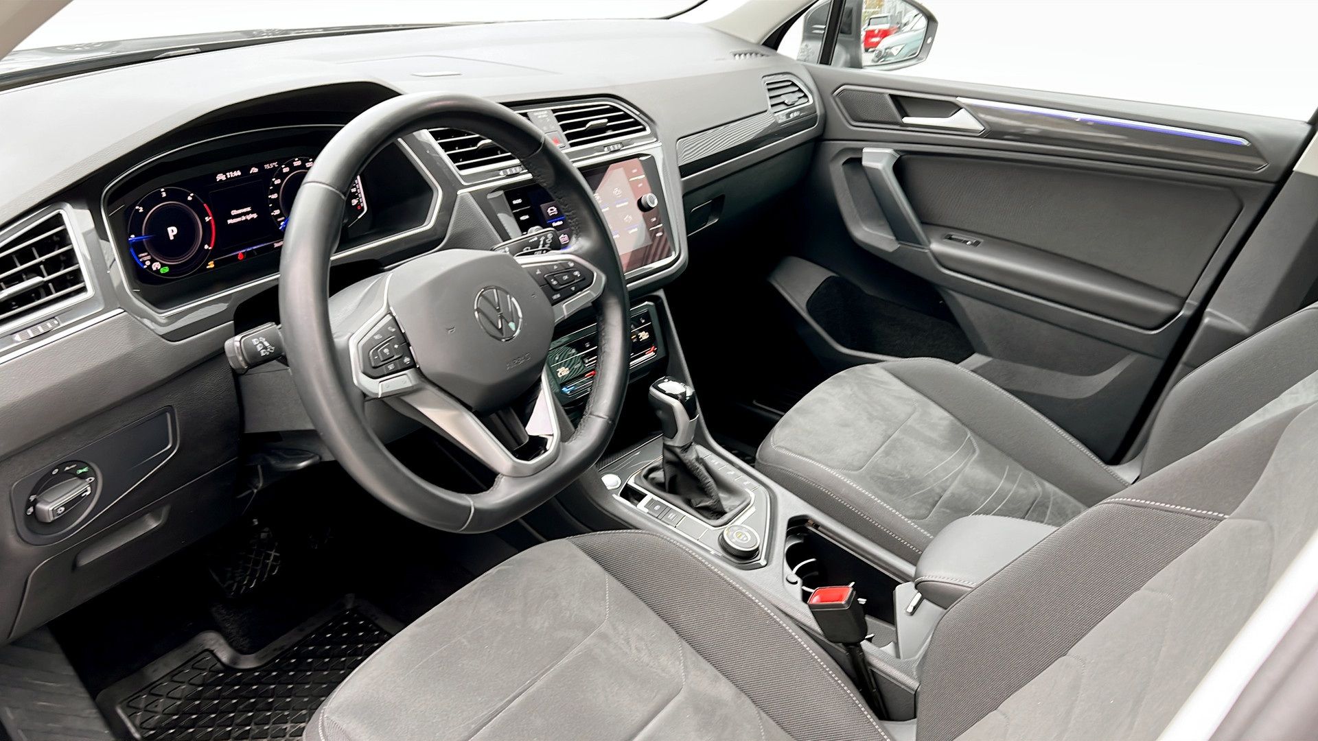 Volkswagen Tiguan 2024, bild 7/10