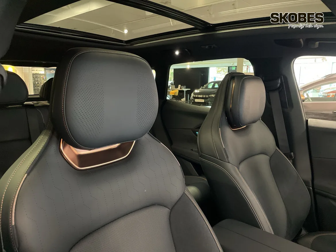 Lynk & Co 08 PHEV