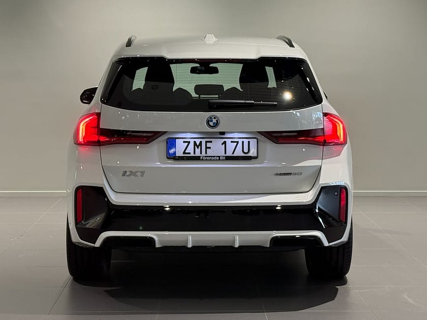 Bild 4 av BMW iX1 eDrive20 M Sport Active Edition Drag Rattvärme 20"