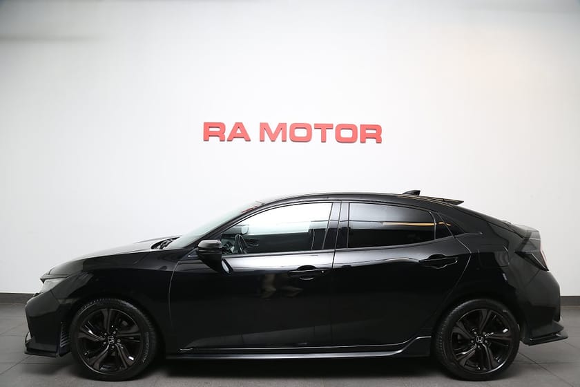 Bild 3 av Honda Civic 1,5 i-VTEC 182hk Turbo Sport 5-dörrar Navi