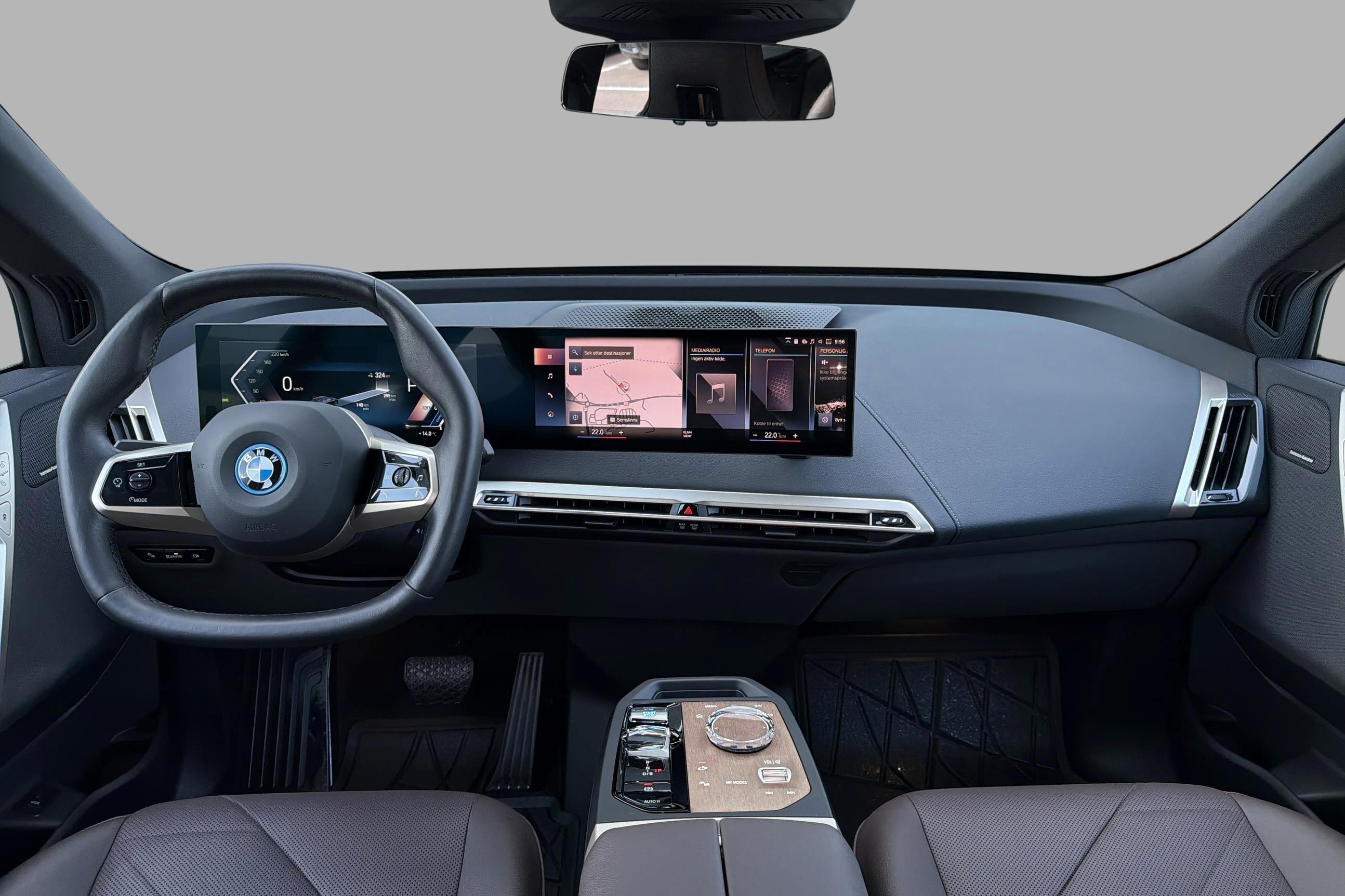 BMW iX xDrive40, 326hk, 2022