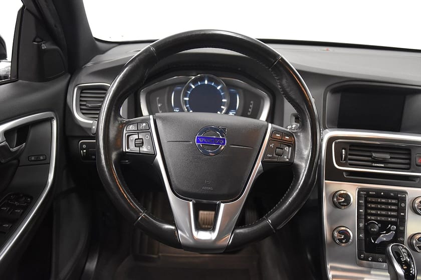 Bild 2 av Volvo V60 Cross Country D4 AWD Summum Drag D-Värm AdaptivF Rattv Kam-bytt