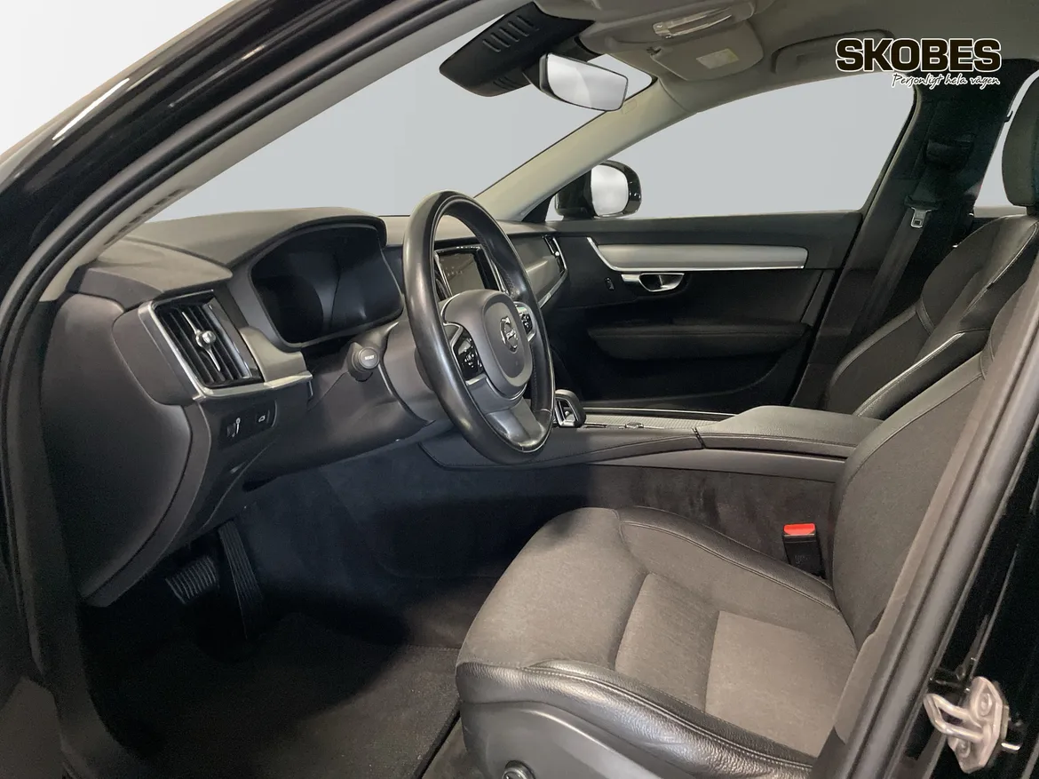 Volvo V90 Cross Country