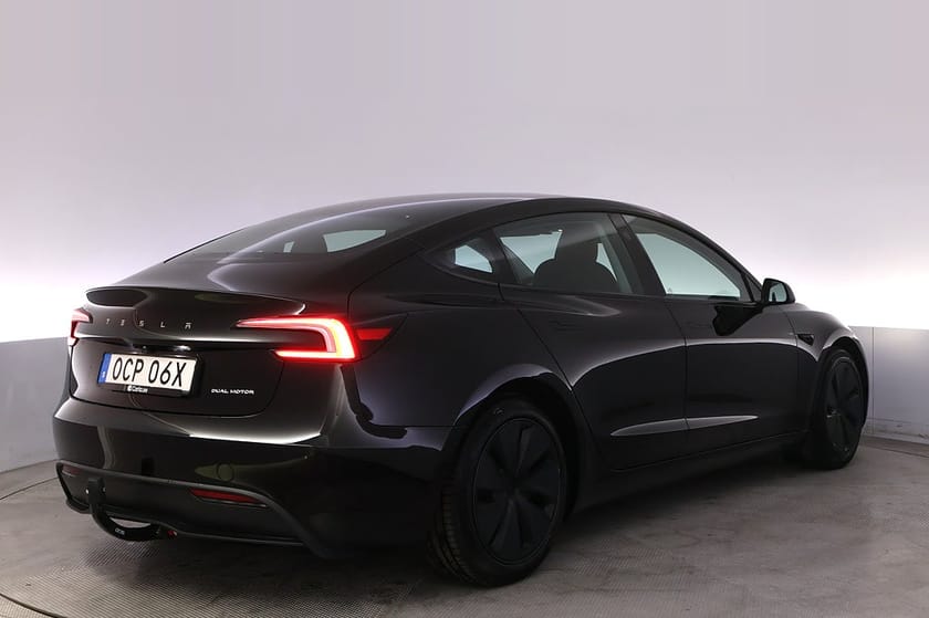 Bild 5 av Tesla Model 3 Long Range AWD Highland Autopilot Pano Drag