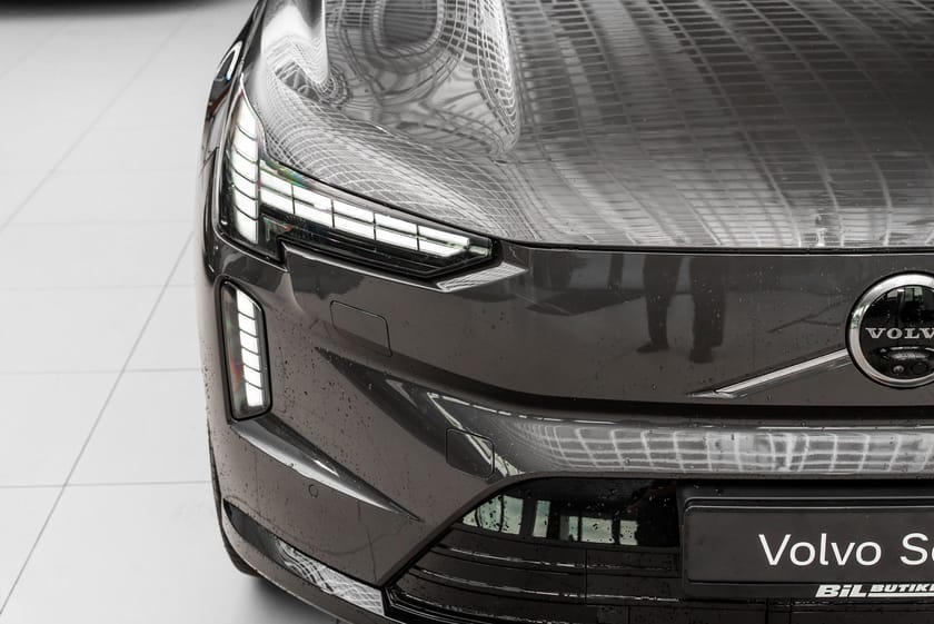 Bilde 3 av Volvo EX90 Twin Motor – Ultra 6 seter | B&W | Luft |