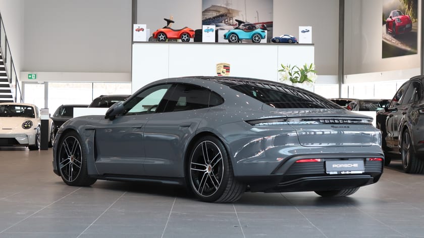 Bild 2 av Porsche Taycan 4S 