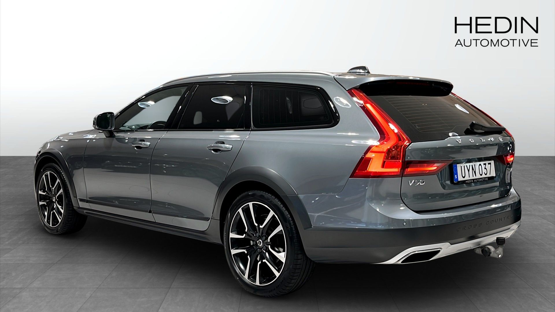 Volvo V90 Cross Country Advanced Drag 2019, photo 6/10