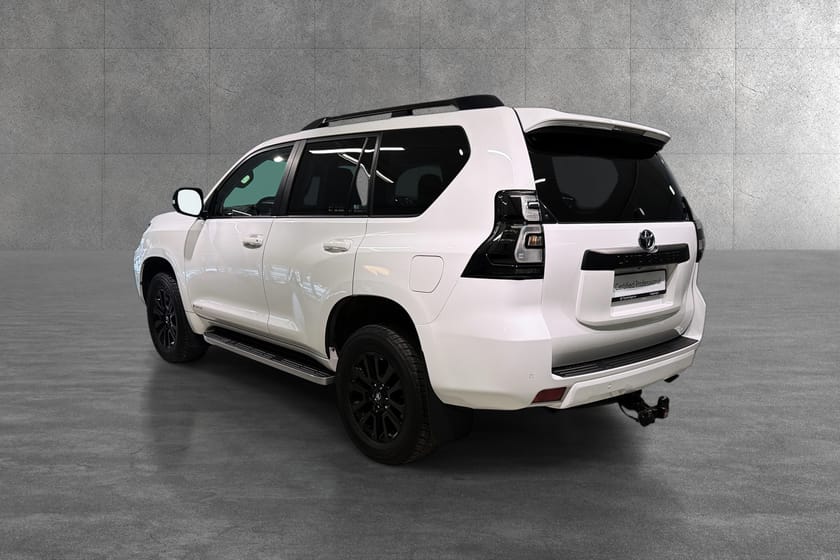 Bilde 3 av Toyota Land Cruiser 5-dørs 2.8 D-4D 4WD VX Black Pack, ledbar,hengerfeste