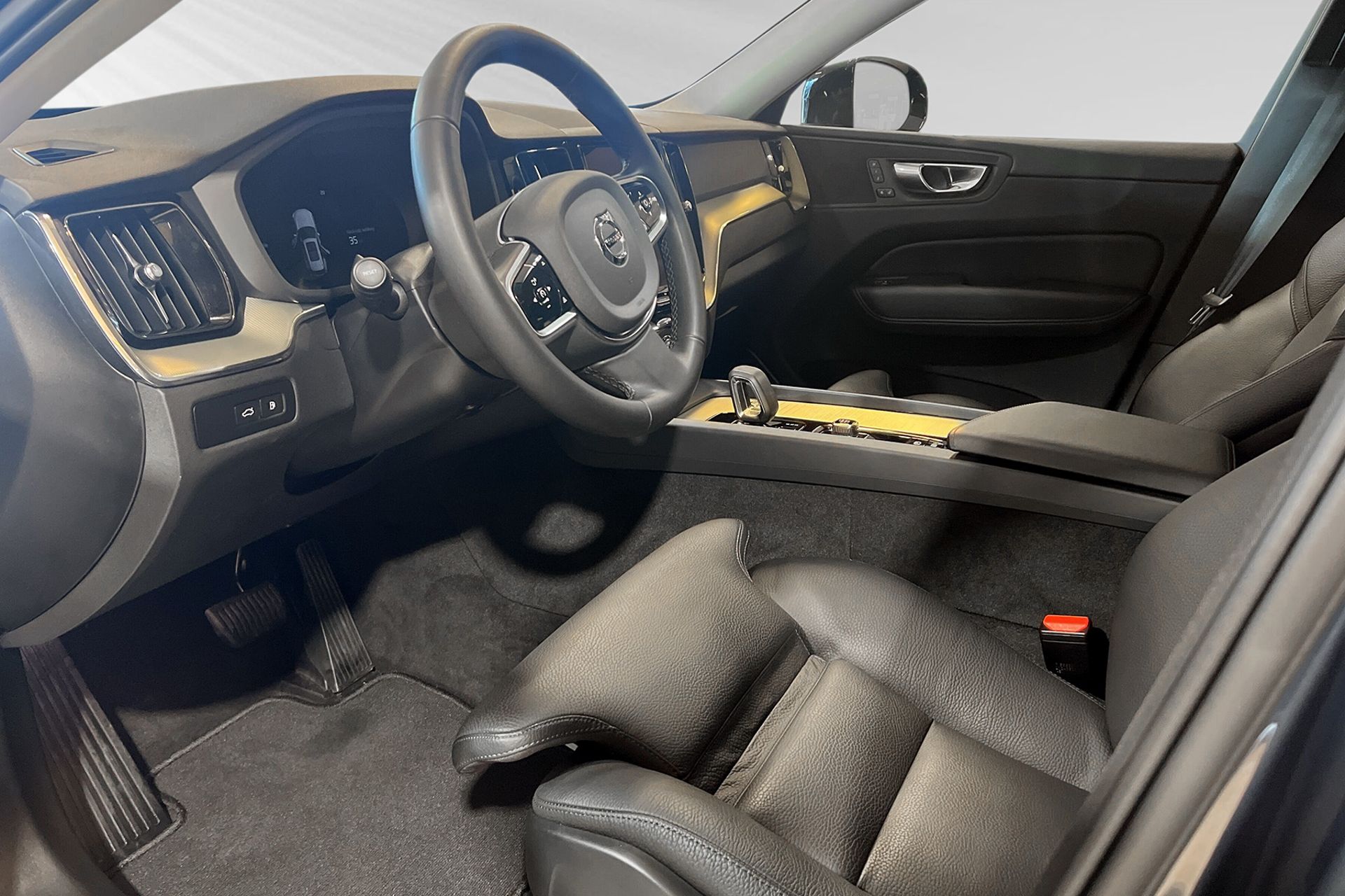 Volvo XC60 T6 Plus Dark Edition 2025, bild 7/10