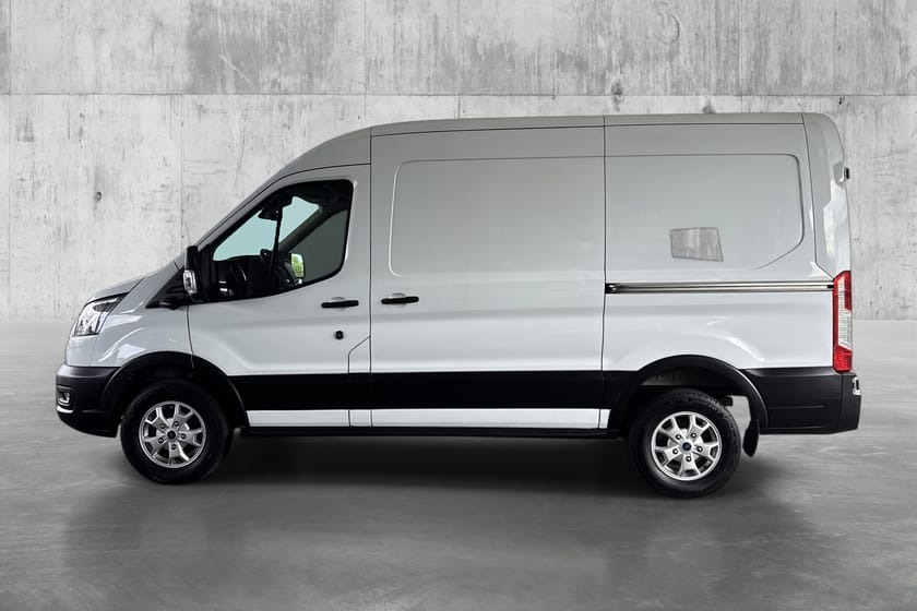 Bilde 2 av Ford E-Transit 350 L3H2 3-SETER/2X SKYVEDØRER/CRUISE/NAVI/