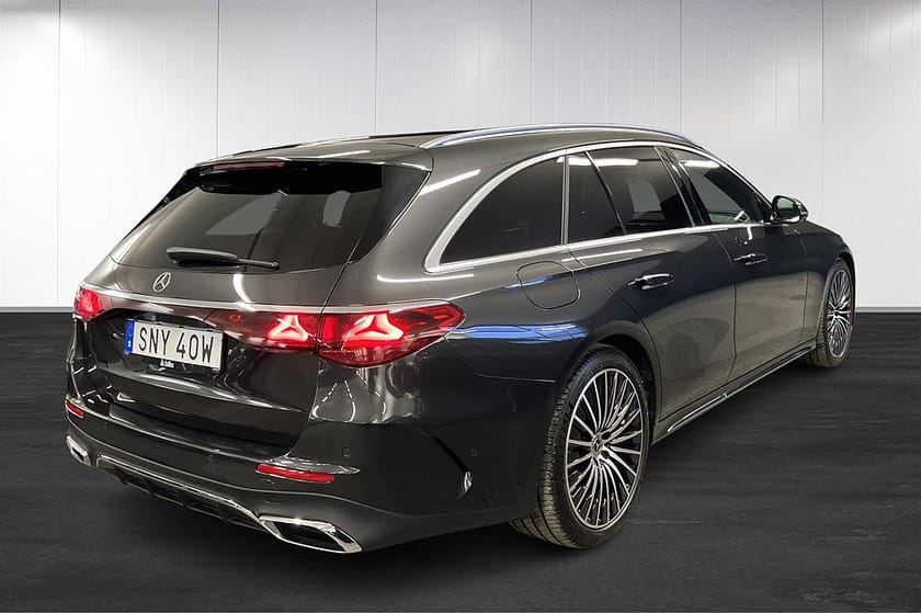 Bild 3 av Mercedes-Benz E 300 de 4MATIC T AMG Line Drag Adaptiv Farthållare
