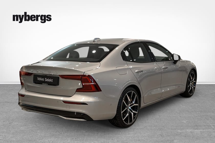 Bild 4 av Volvo S60 Recharge T8 II Polestar Engineered