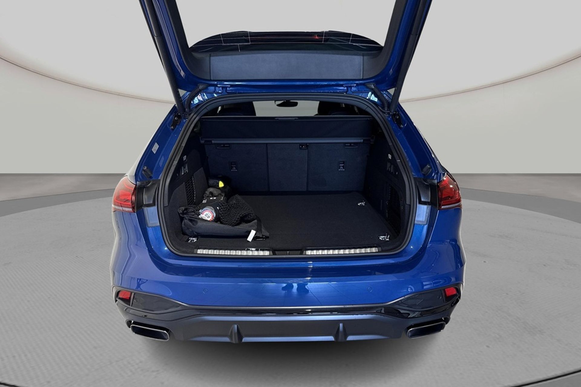 Audi A5 e-hybrid S-line 367hk 2026, photo 6/13