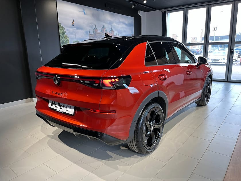 Bild 3 av Volkswagen T-Roc R-Line Edition, 150hk, Black Style, Omgående Leverans!