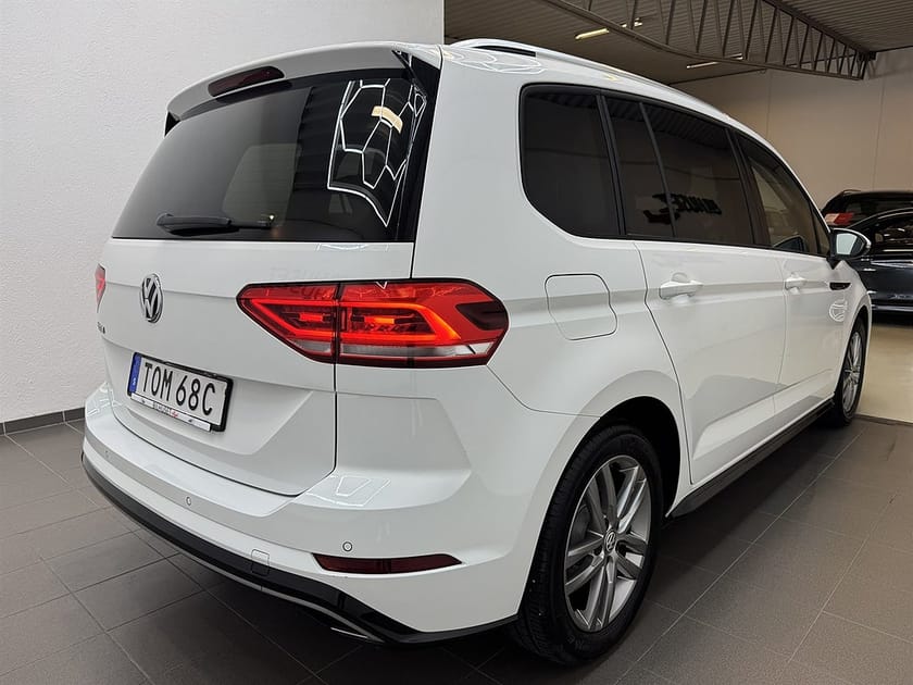 Bild 3 av Volkswagen Touran 1.5 TSI 150hk 7 sits R-Line Värmare/Bkamera/Krok/1Brukare/Carpla