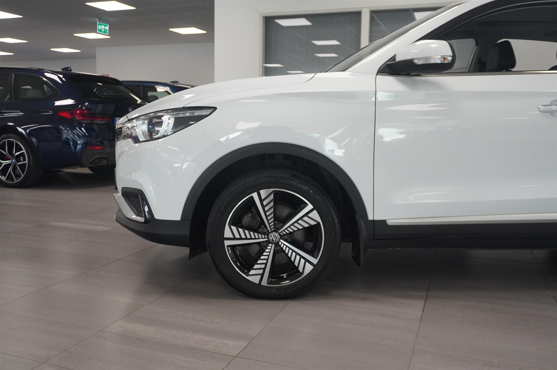 MG ZS Luxury 45kWh Pano Elstol 360-Kam 2021, bild 3/10