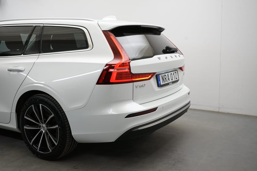Bild 3 av Volvo V60 Recharge T6 Plus Bright, Förarstol elmanövrerad, Navigation