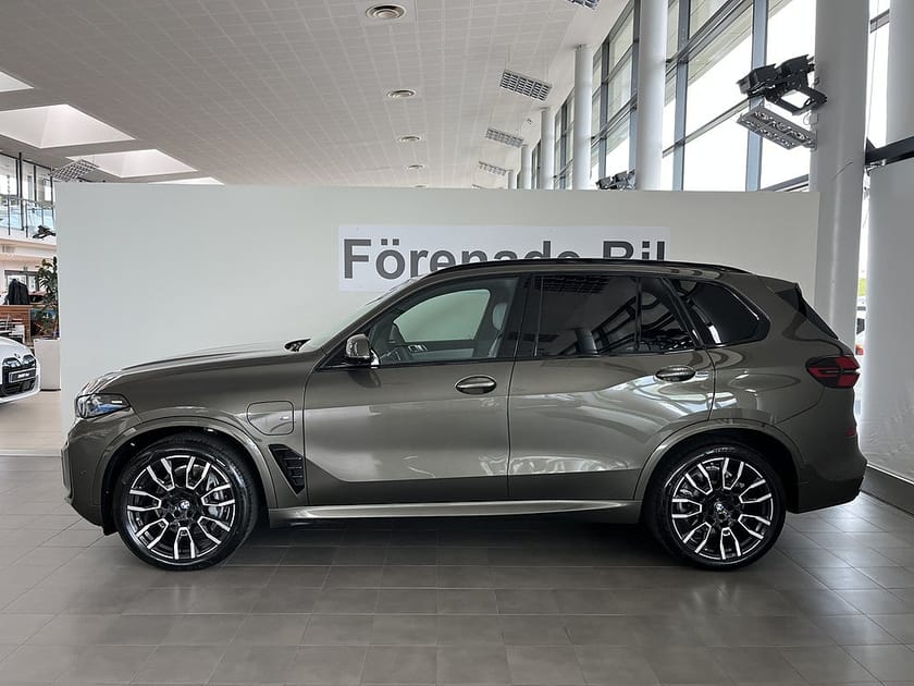 Bild 3 av BMW X5 xDrive50e 3,95 ränta M Sport H/K Panorama ComfortAccess