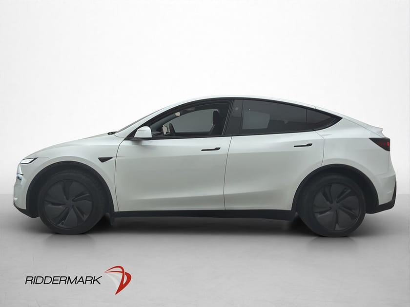 Bild 5 av Tesla Model Y Standard Range RWD Dragkrok Värmepump Pano MOMS