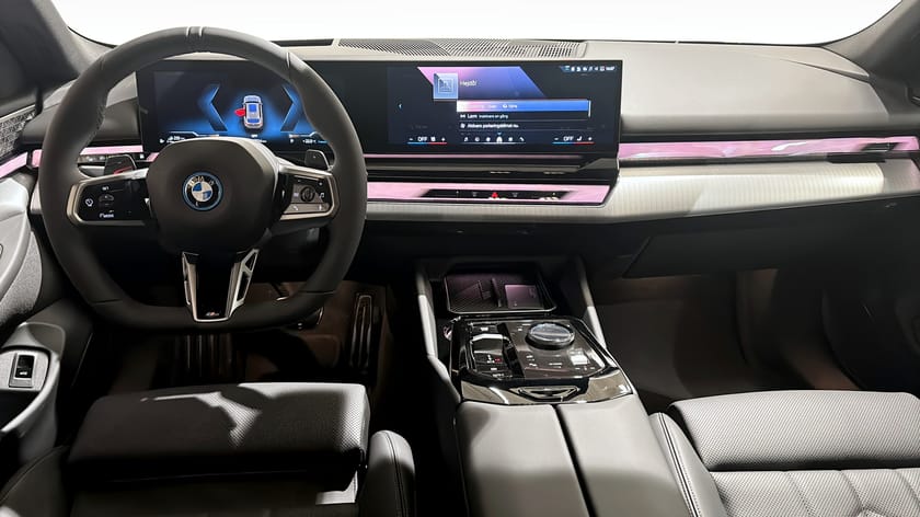 Bild 4 av BMW 530e xDrive Touring Bowers & Wilkins HuD Navi