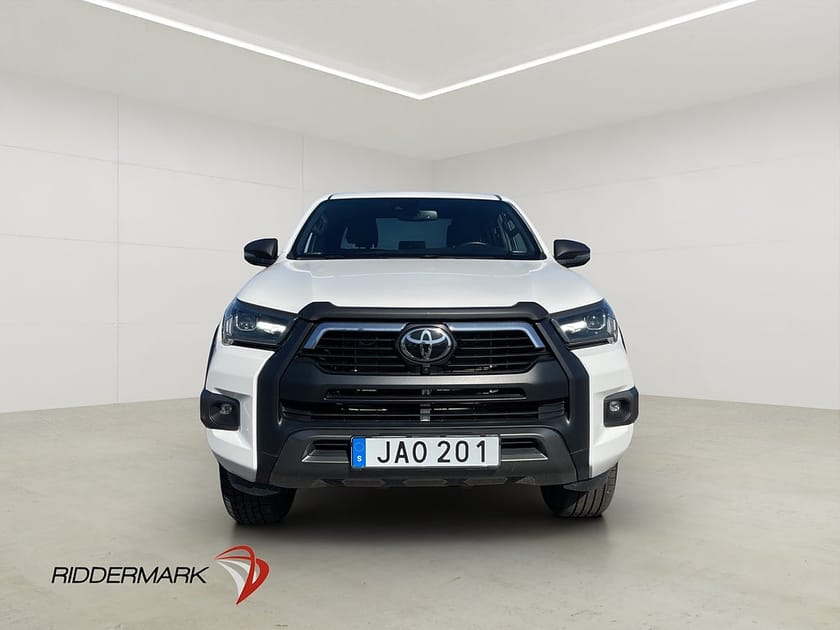 Bild 5 av Toyota Hilux Dubbelhytt Invincible 2.8 4WD Dragkrok JBL Diff 360° Moms