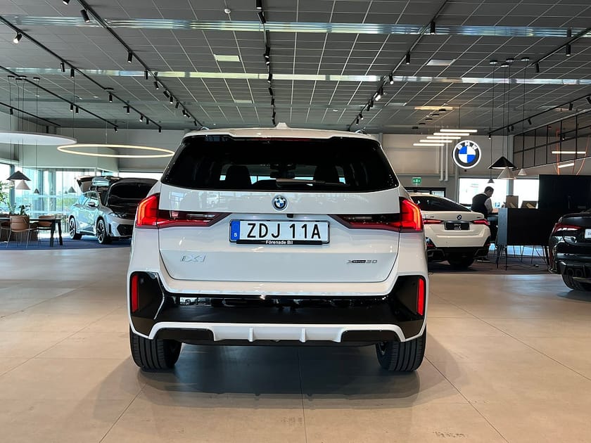 Bild 5 av BMW iX1 xDrive30 M Sport D/A Plus Rattvärme Drag