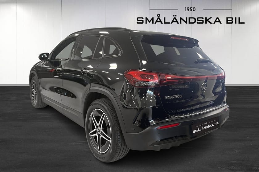Bild 3 av Mercedes-Benz EQA 300 4MATIC AMG Line Euro 6
