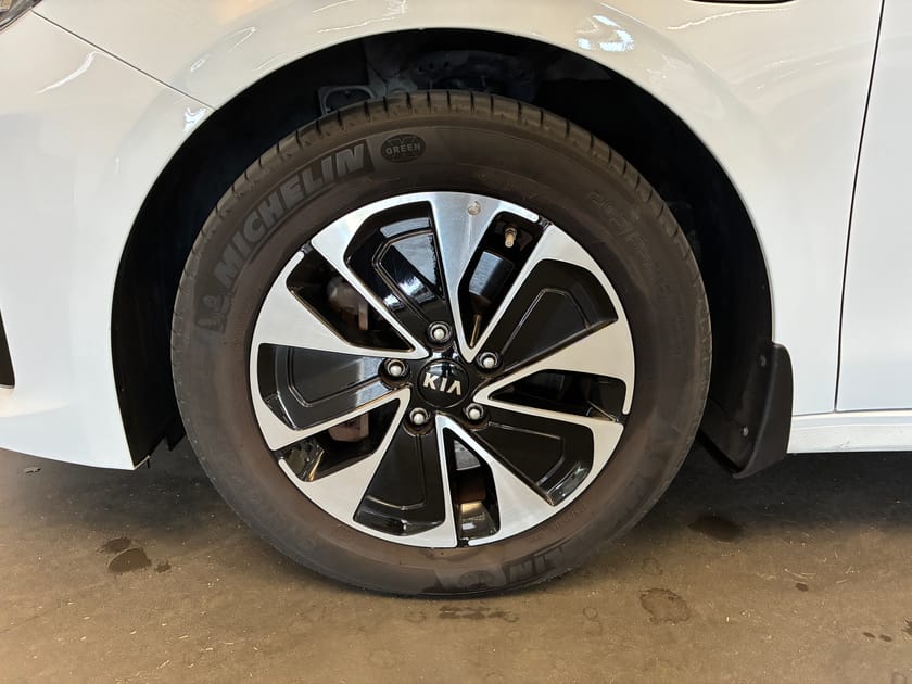 Bild 5 av Kia Ceed Sportswagon Plug-in Hybrid 1.6 GDi / Keyless / Backkamera / Rattvärme / P-sensorer bak /