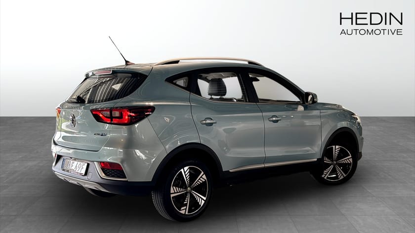 Bild 2 av MG ZS EV LHD 45KWH LUXURY | B-KAMERA | PANO |