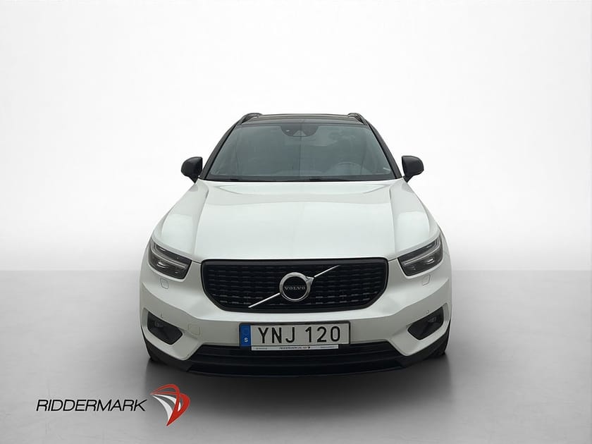 Bild 2 av Volvo XC40 D4 AWD R-Design Pano *Unik Interiör* Kamera Drag