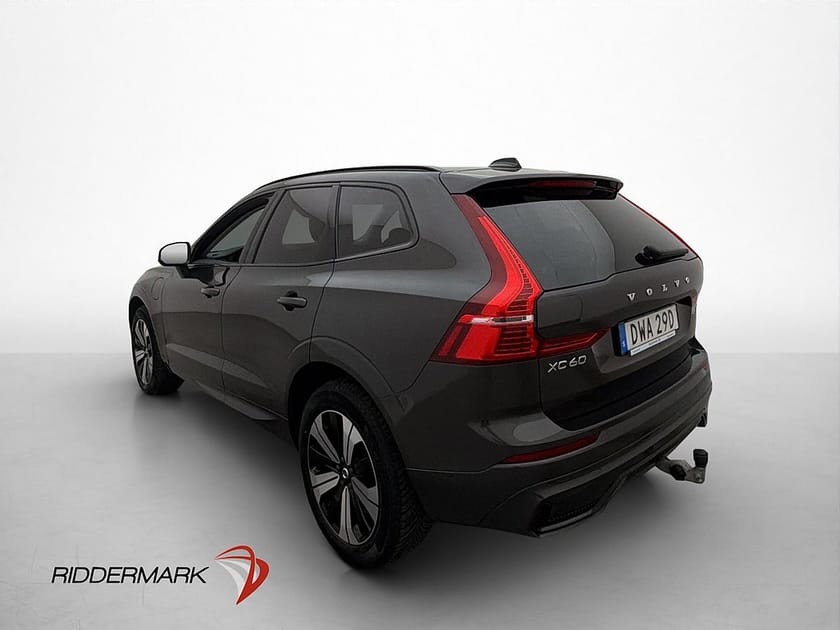 Bild 4 av Volvo XC60 T6 AWD Plus Dark Pano Värm 360° Dragkrok Skinn