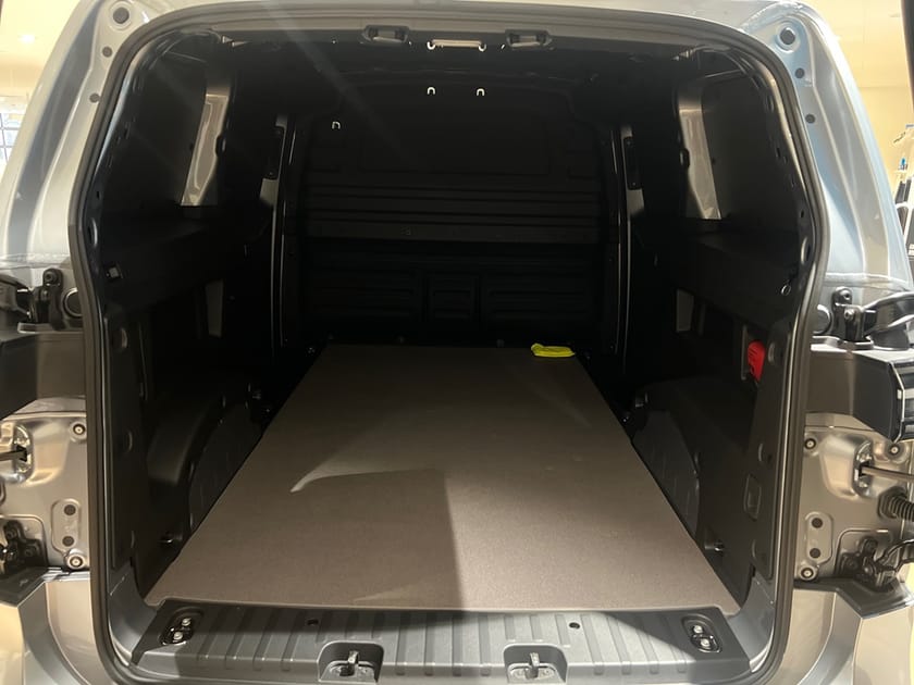 Bild 5 av Volkswagen ID. Buzz Cargo Leverans tidigast 25 oktober