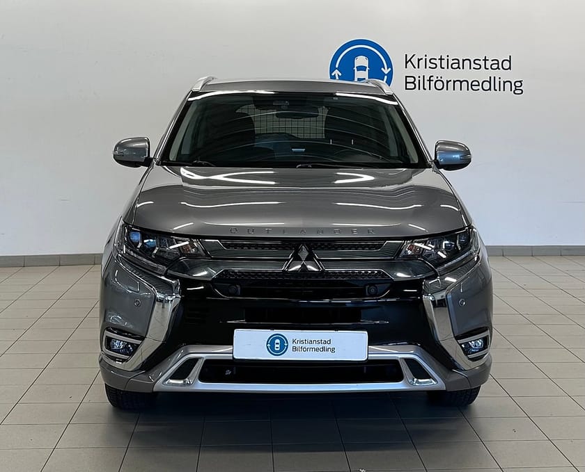Bild 3 av Mitsubishi Outlander PHEV CVT Fleet Ed AWD Apple CarPlay Drag